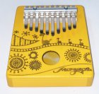 Калимба Мозеръ KMKr-2-Y-NEW Escudo, резонаторная, 10 язычков, трапеция, желтая
