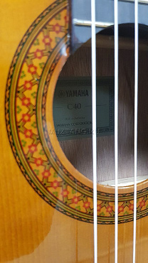 Классическая гитара Yamaha C40